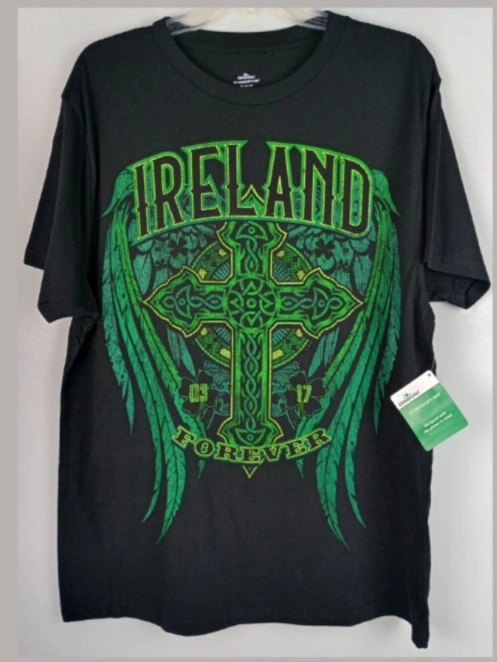 NWT Way to Celebrate Men XL Black Ireland Forever Celtic Cross Graphic Tshirt